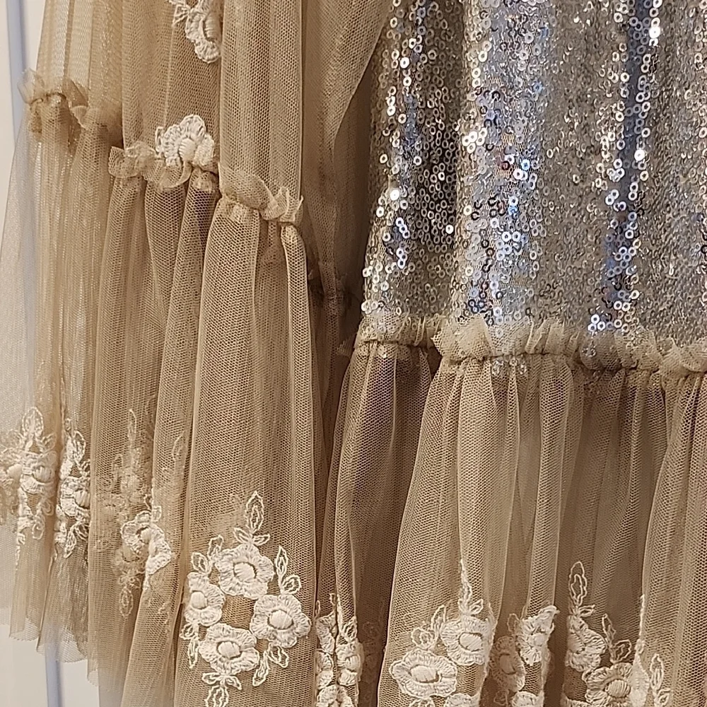 Anthropologie Sheer Lace & Sequin Beige/Taupe Blouse - Picture 7 of 7